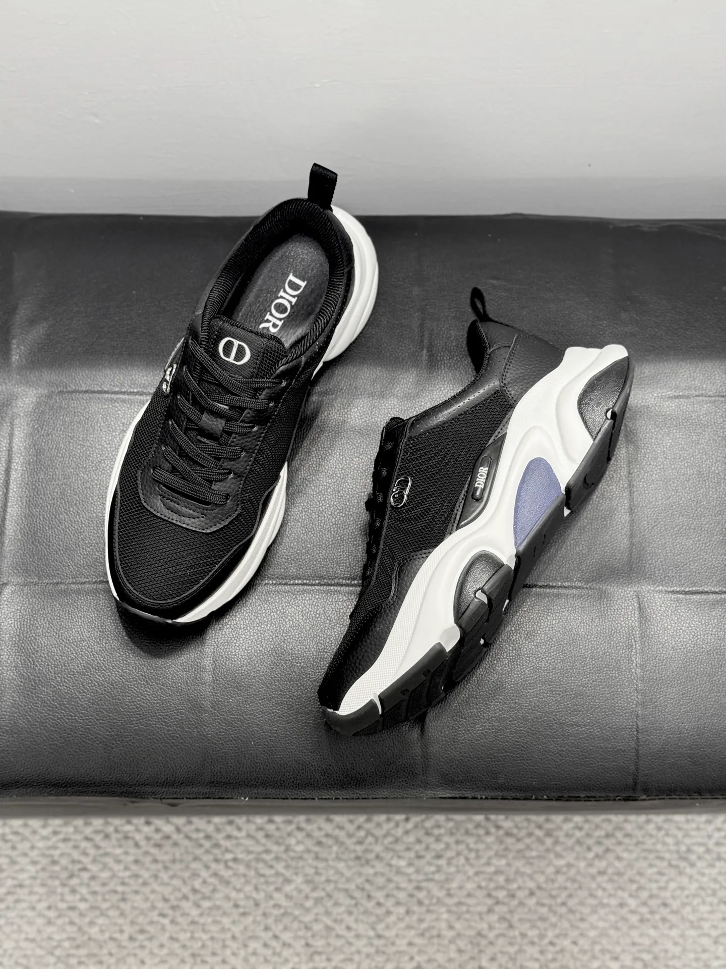 Men's shoes 💰440【New style】🪳🪳(Dior) popular model【New style】⚠⚠️Top purchasing agent🔍🔍Men's HK counters are on sale simultaneously. Sole: The original sole is specially provided by the original factory. The exclusive movable molded sole is super comfortable. The original factory follows the order. 🔍🔍The high-quality multi-color splicing design is exquisite and unique, and the cowhide stitching mesh lining💪Details determine the quality. We only make shoes with care. You can enter and exit the counter at will. Welcome to compare🇮🇹Size: 38-44 (45 customized